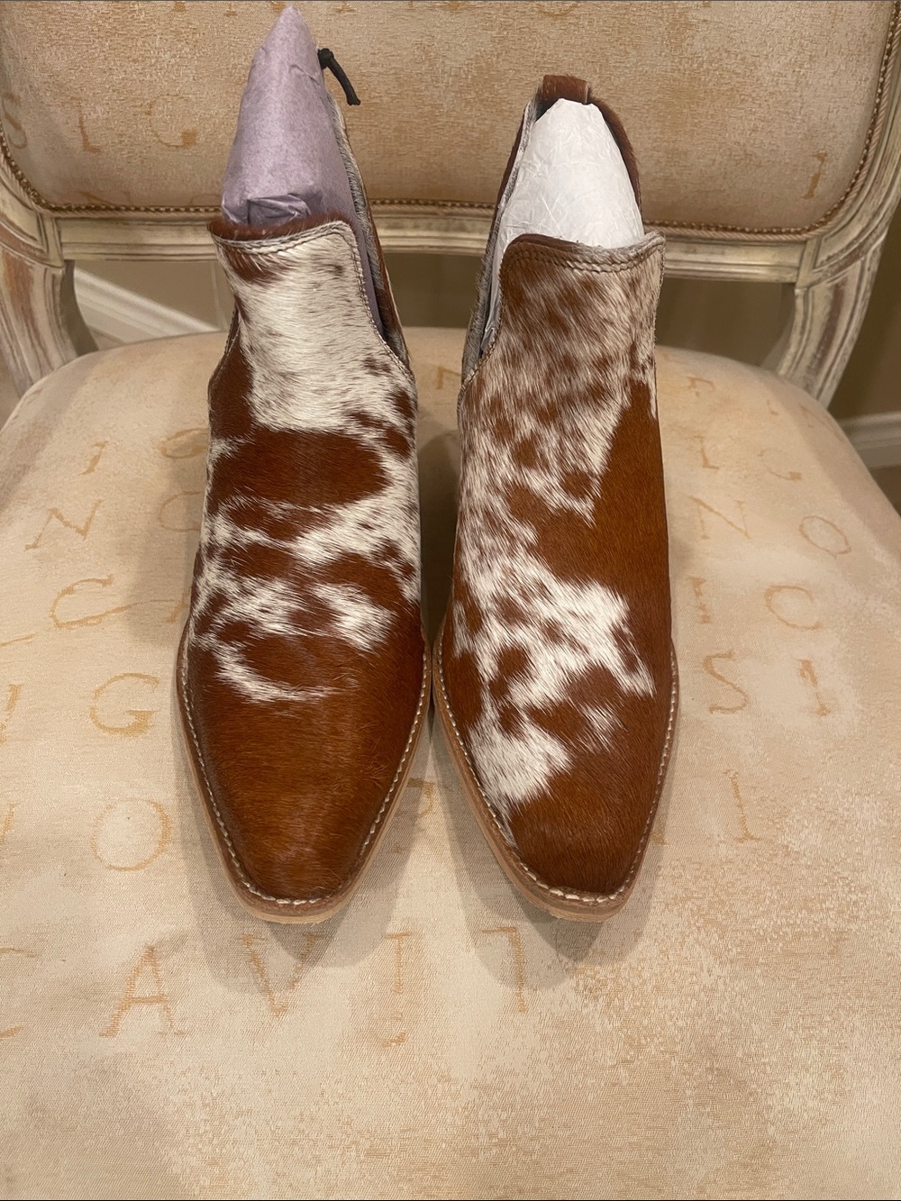 MYRA-SUNSET BLOOM SPLIT-TOP HAIR-ON HIDE BOOTS IN SPECKLED FAWN